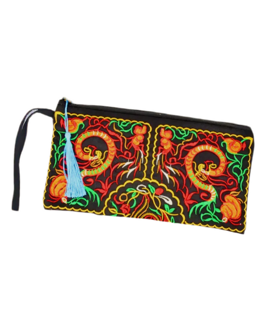 Embroidered Wristlet w/Zipper Closure